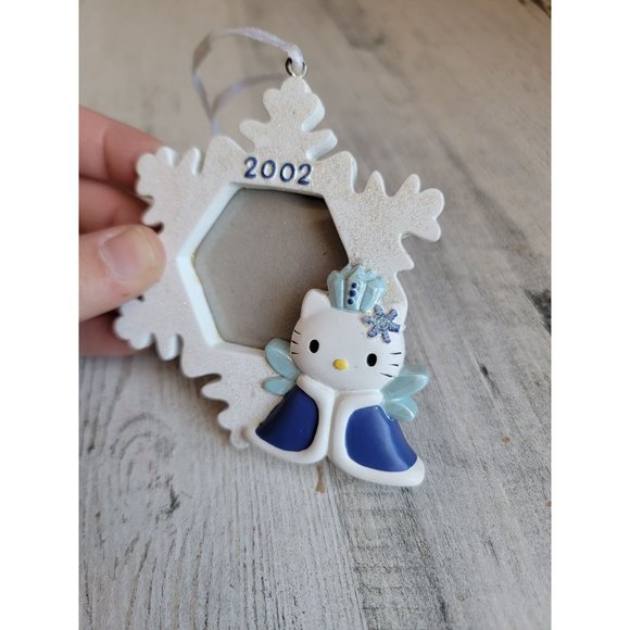 Hello Kitty 2002 vintage snow queen mini photo frame ornament Xmas - Picture 3 of 5